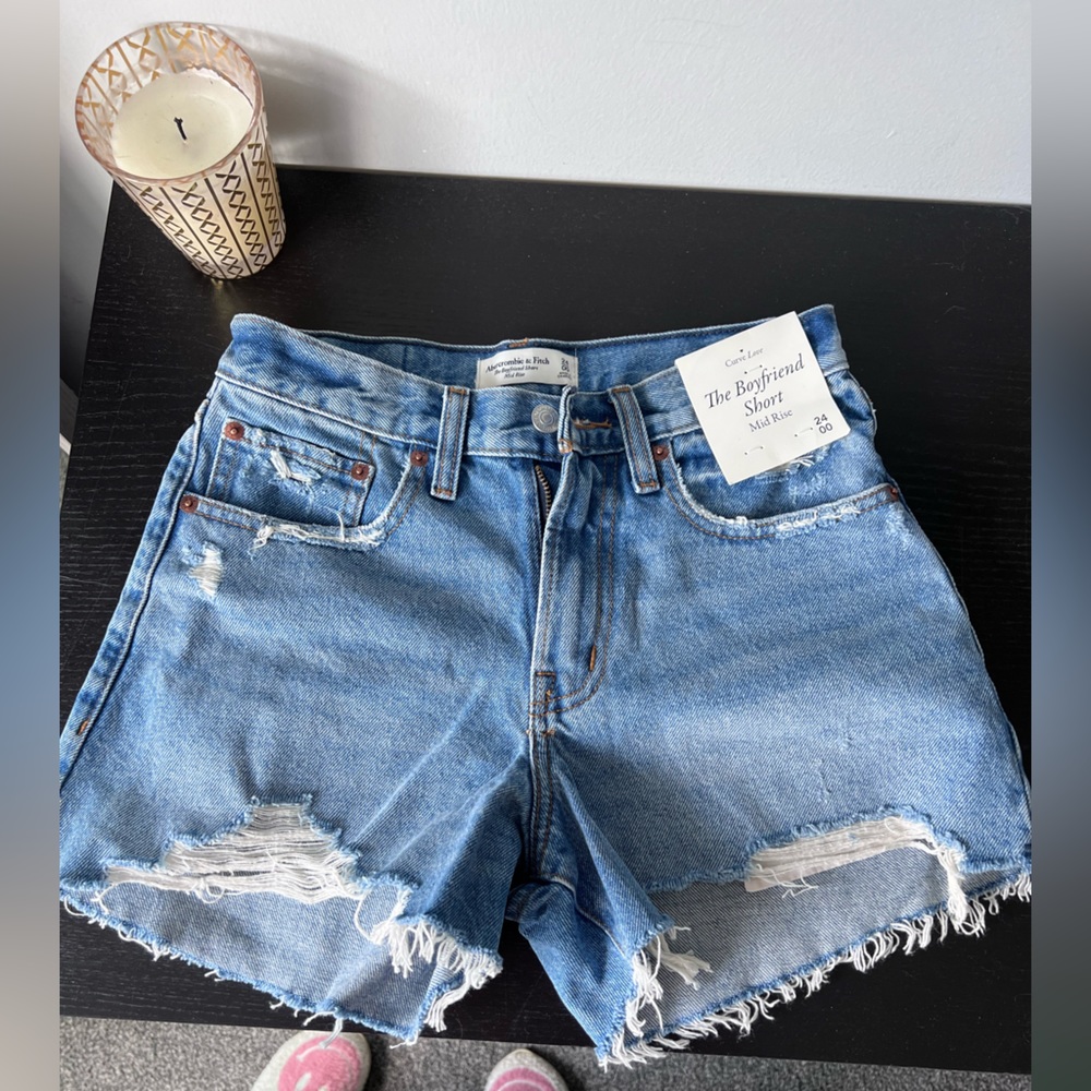 Abercrombie & Fitch mid rise shorts | The Boyfriend Short | Size 24 / 00 | NWT